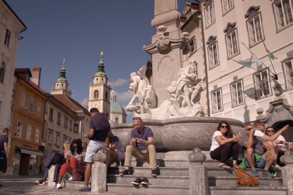 Hauptstadt Sowenien Platz mit Brunnen im Zentrum von Ljubljana. Metropolen des Balkans. arte 2019. Produktion: micafilm