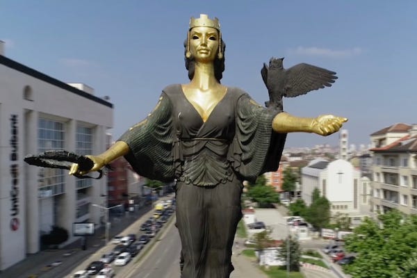 Sofia Statue in der Bulgarischen Hauptstadt Sofia. Metropolen des Balkans. arte 2019. Produktion: micafilm
